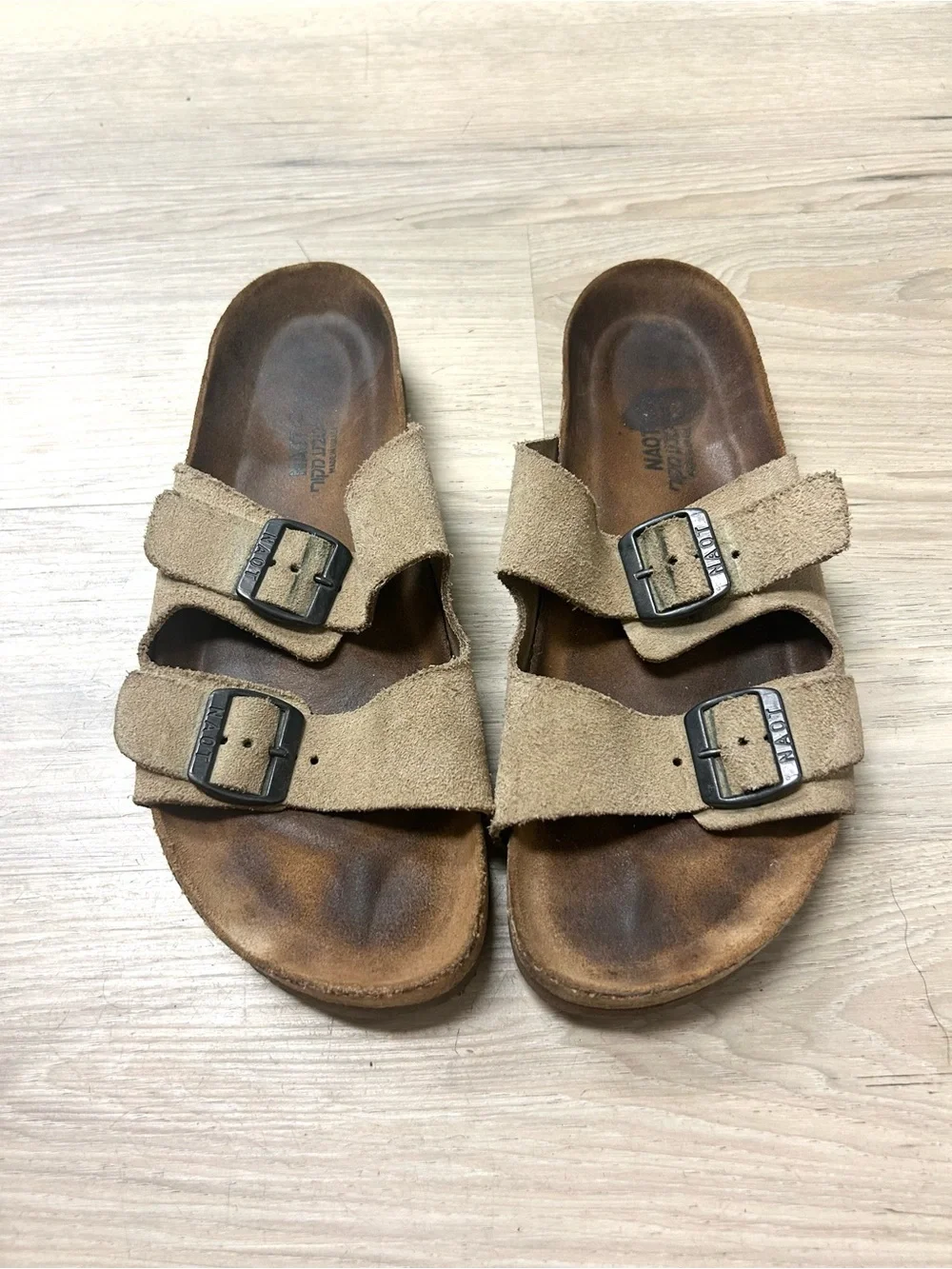 Naot Men’s Sandals Sz US 11 EU 44 Beige Santa Barbara 2 Suede 2 Strap Slide